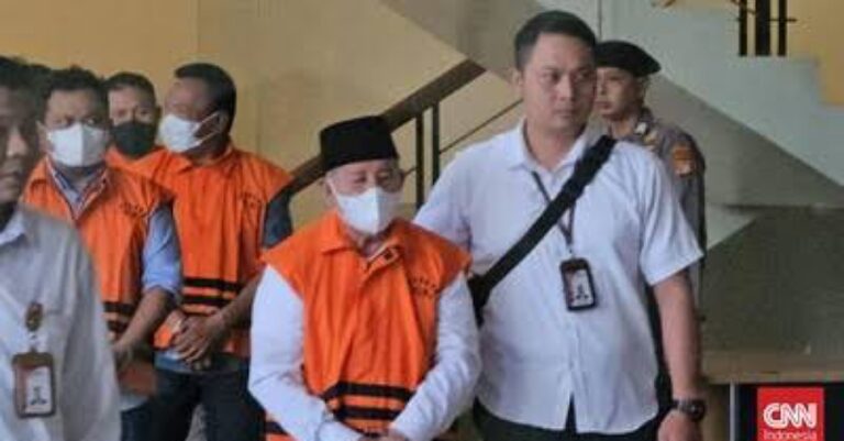 Gubernur-Malut-Abdul-Gani-Kasuba-Saat-Ditahan-KPK