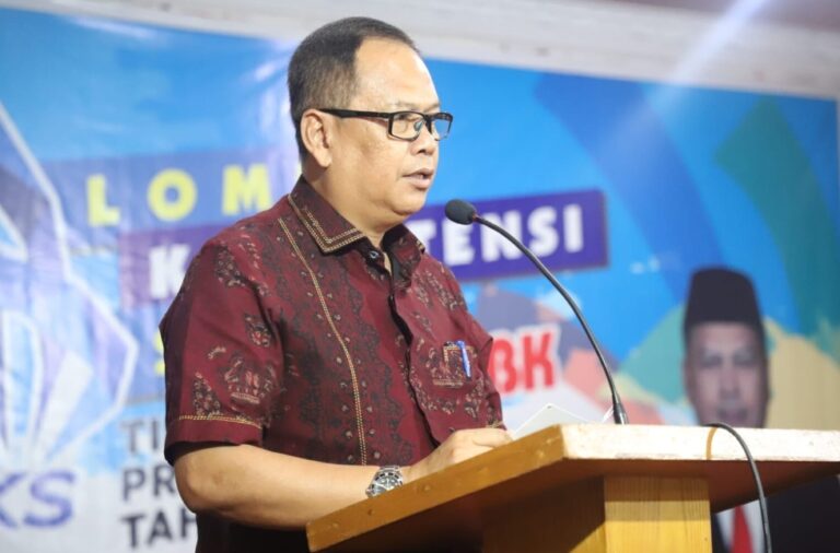kadis_pendidikan_jambi_syamsurizal